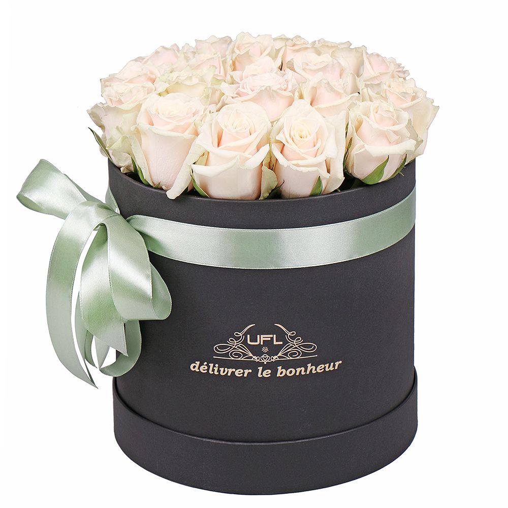 Кремовые розы в коробке 21 шт Рас Аль Хайма