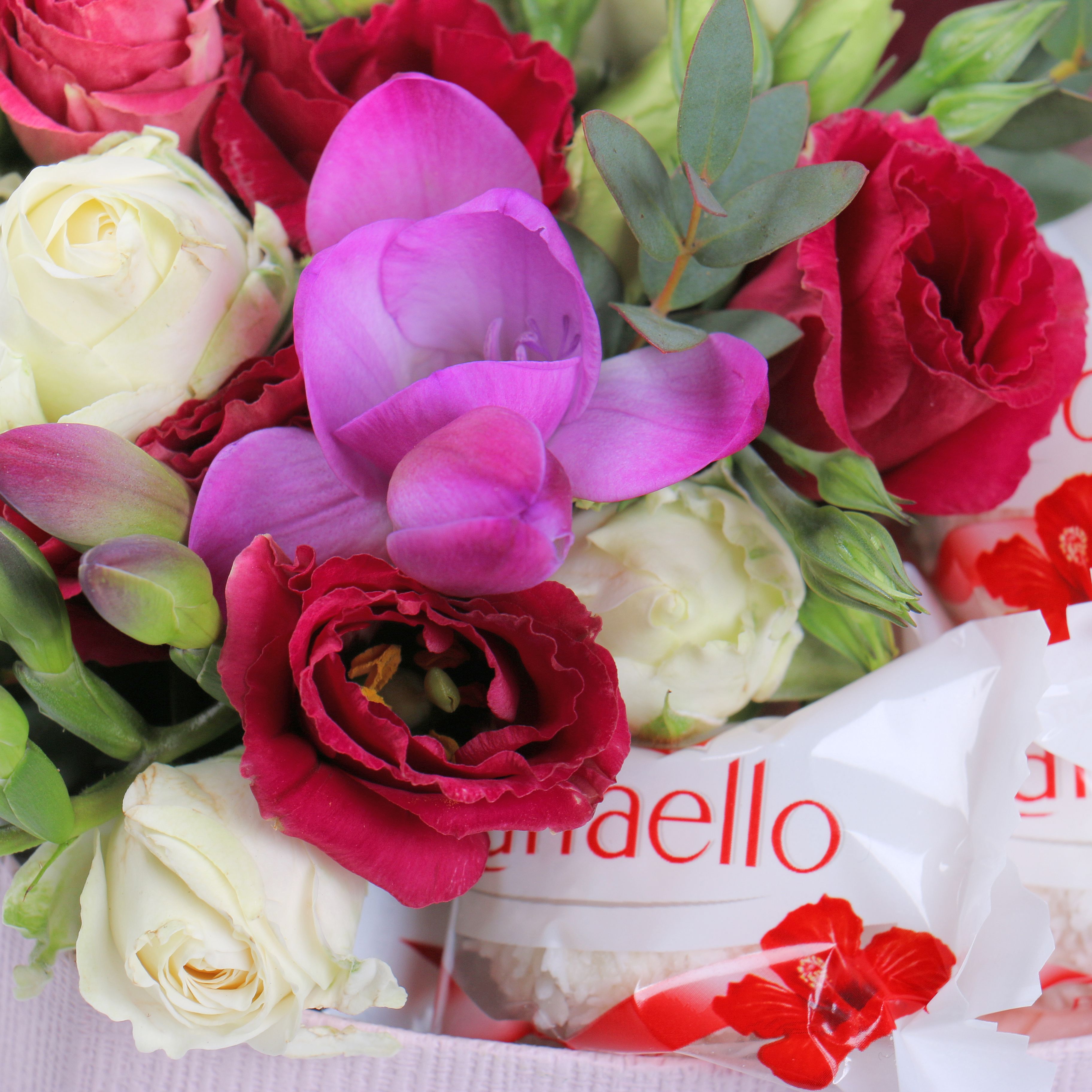 Cute flower present 138 $