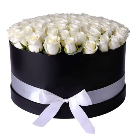 101 white roses in a box Vishnevoe
