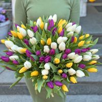  Bouquet 101 tulips
														