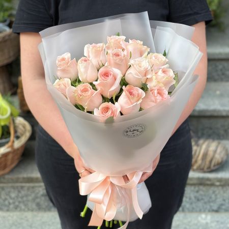 15 троянд Кімберлі Кілінг-Ниммє