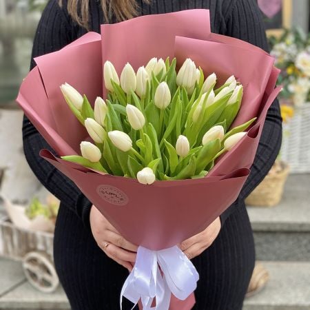 25 белых тюльпанов Киев