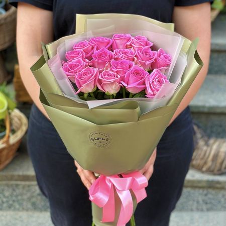 15 розовых роз Ариндж