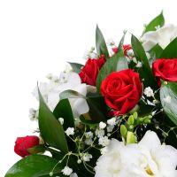 Bouquet of flowers Kiss Izum
                            