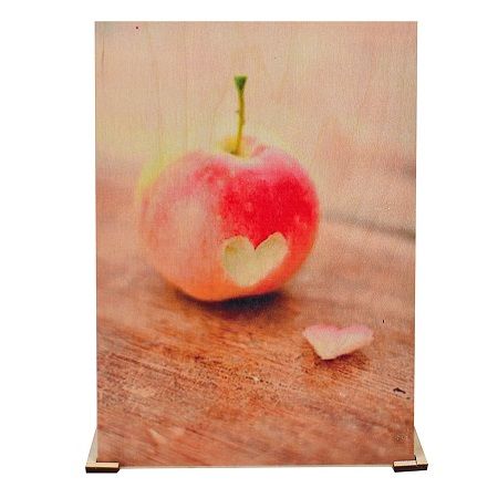 Деревянная открытка «Яблоко любви»