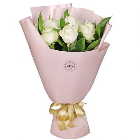 Букет 7 білих троянд Бернс