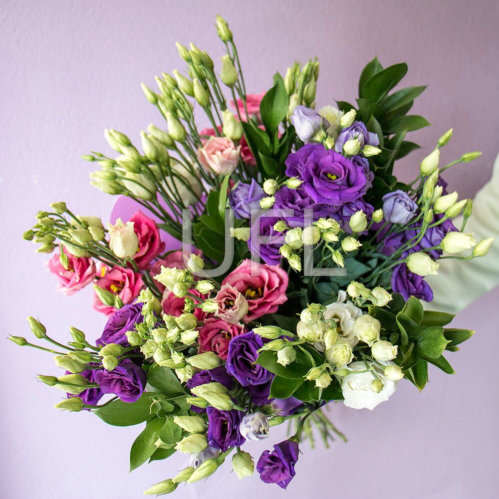 Bouquet with eustoma 160 €