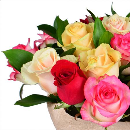 Із різнокольорових троянд + Цукерки Merci 2228 грн