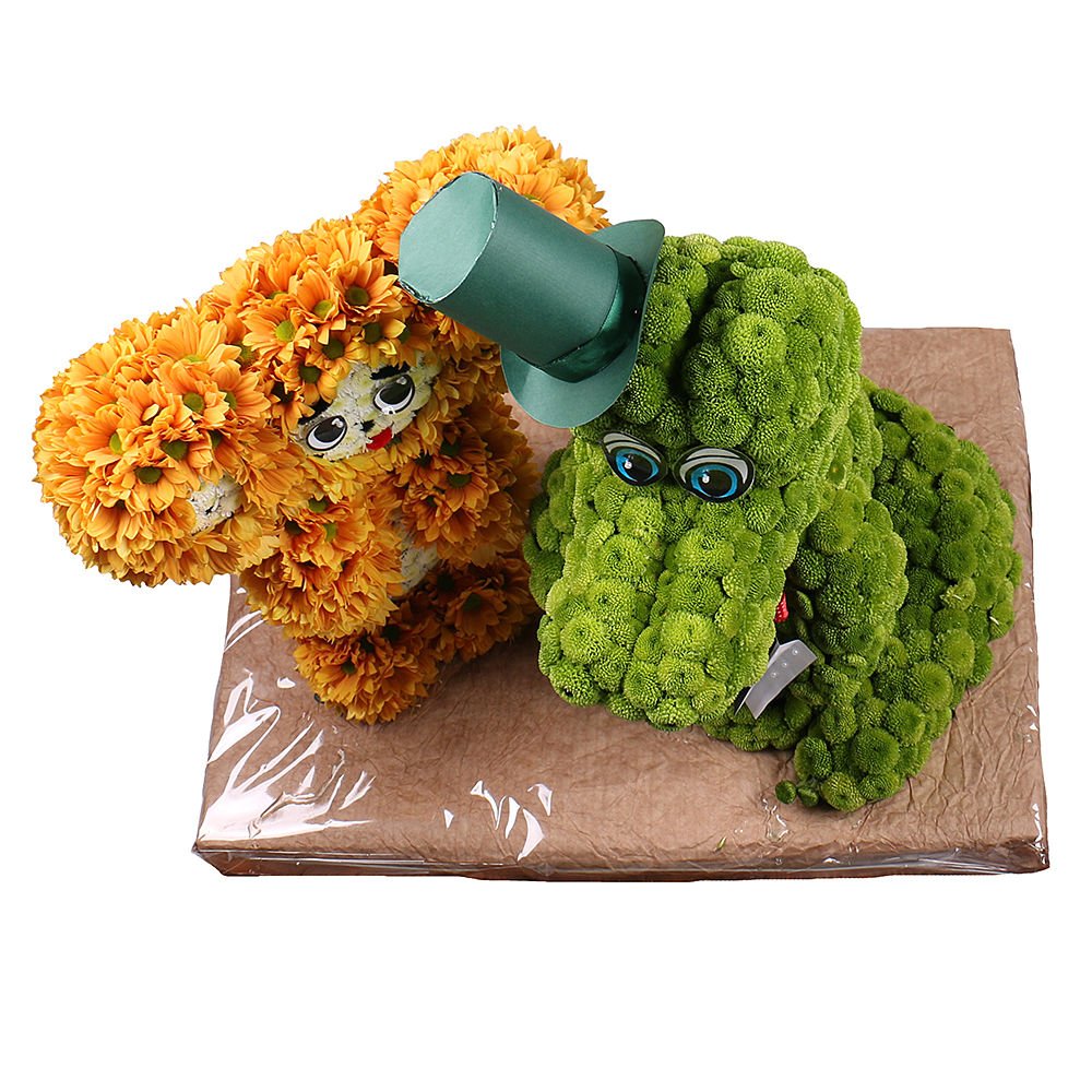 Іграшка з квітів Чебурашка і крокодил Гєна
