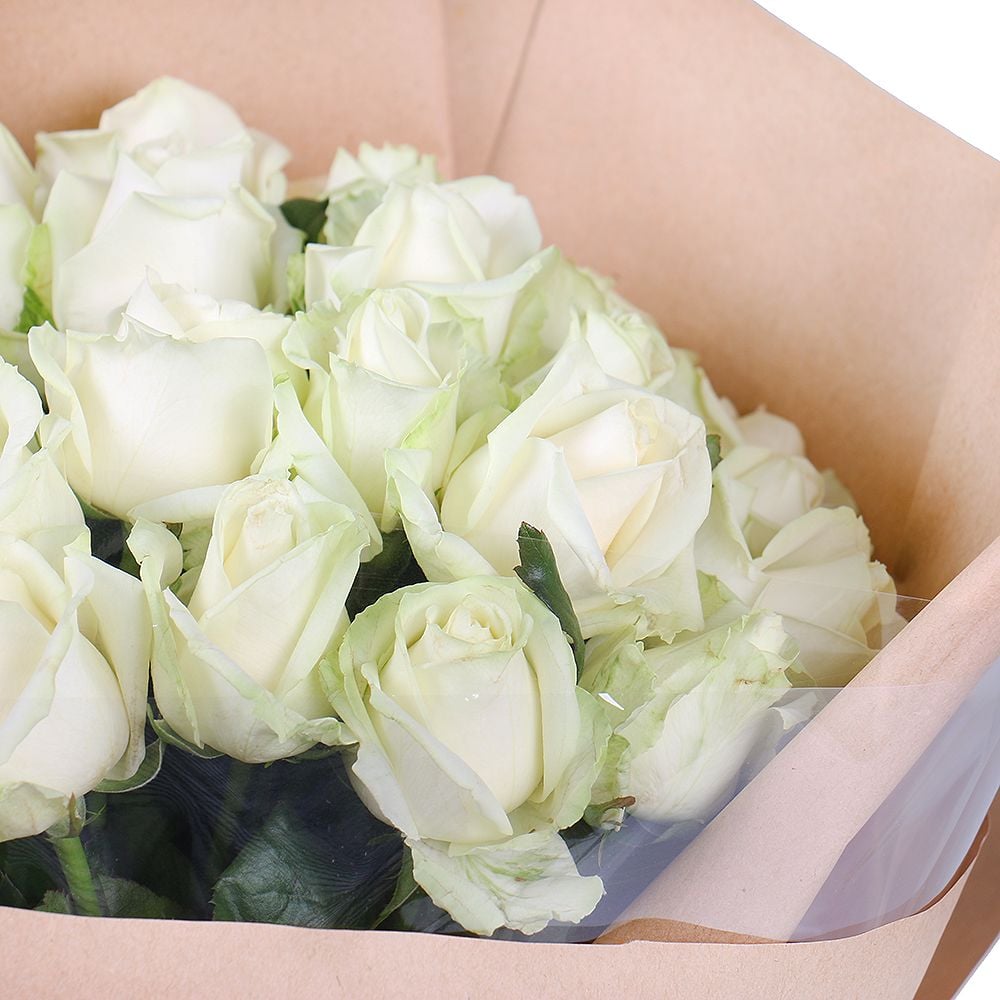 25 білих троянд