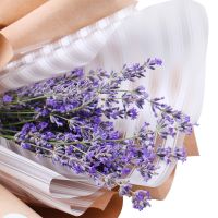  Bouquet of lavender
														