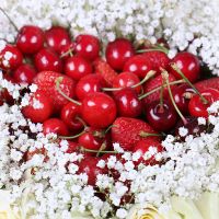 Квіткова коробка з ягодами Вільнюс