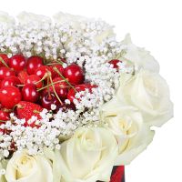 Цветочная коробка с ягодамі Вильнюс