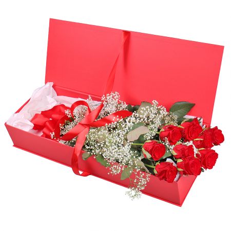 9 roses in a gift box