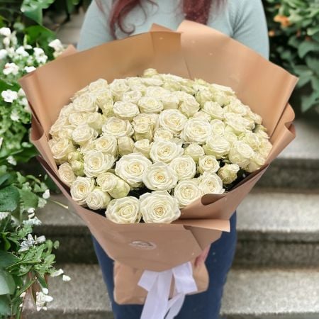 Акція! 101 біла троянда Кілінг-Ниммє