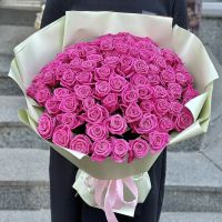 101 рожева троянда