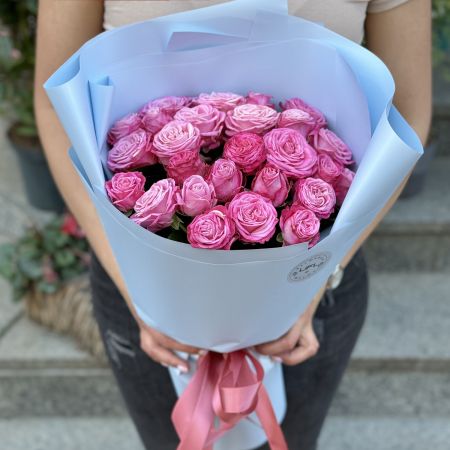 Promo! 25 hot pink roses 40 cm Walton-on-Thames