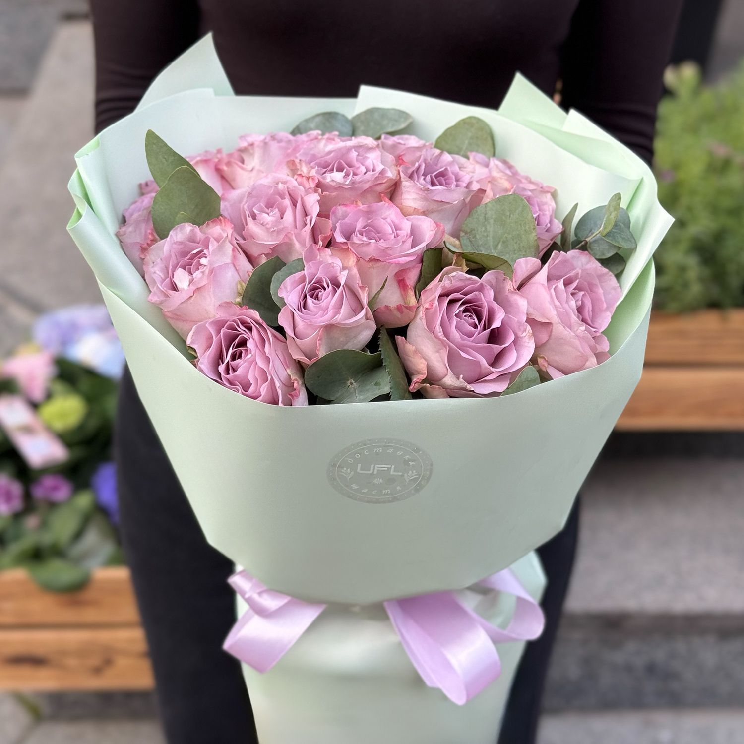 Bouquet 15 roses Memory Lane 3987 грн