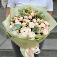 Букет кремовых кустовых роз Костанай