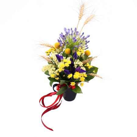  Bouquet Ukrainian woman
														