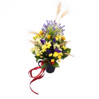  Bouquet Ukrainian woman
														