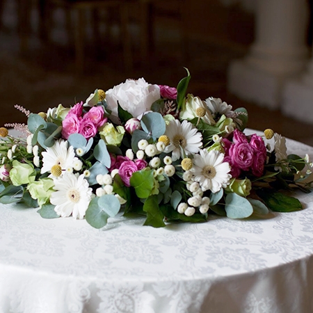 Table arrangement (7)