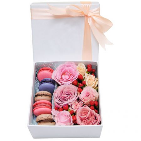 Flower Box with macarons Eskisehir