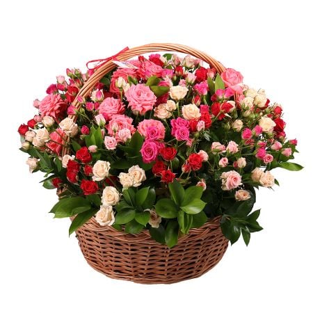 Basket with roses Kiev