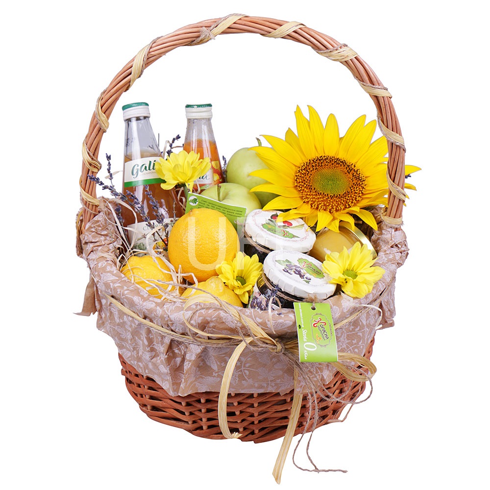 Basket summer gifts