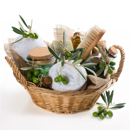 Basket with cosmetics «Olive»