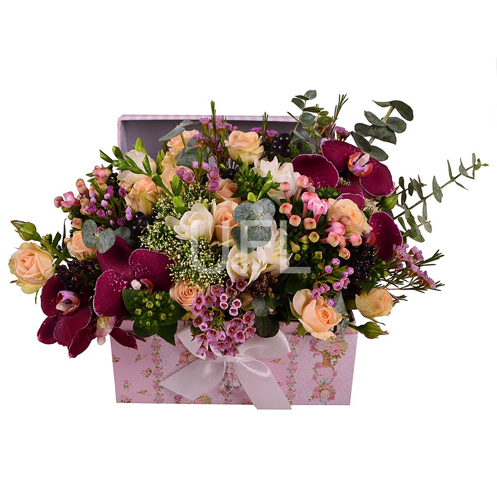 Bouquet of flowers Marsala
													