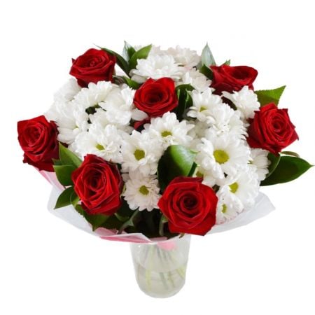 Букет из красных роз и хризантем Бордо