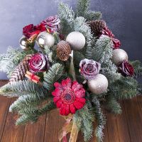  Bouquet Holiday\'s embraces Kherson
														