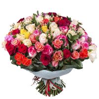 Букет квітів Трояндова рапсодія Барі
