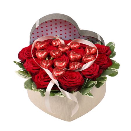 Heart of roses with sweets Brockel