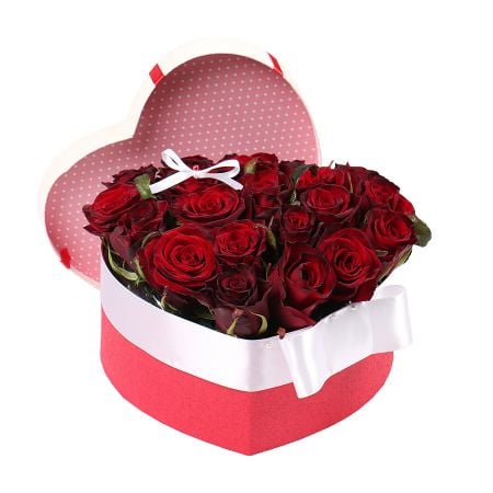 Heart of roses in a box Telsiai