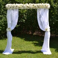 Свадебная цветочная арка из пионов