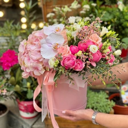 Flower arrangement With Love 