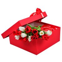 Тюльпаны в коробке Мариуполь (доставка временно недоступна)