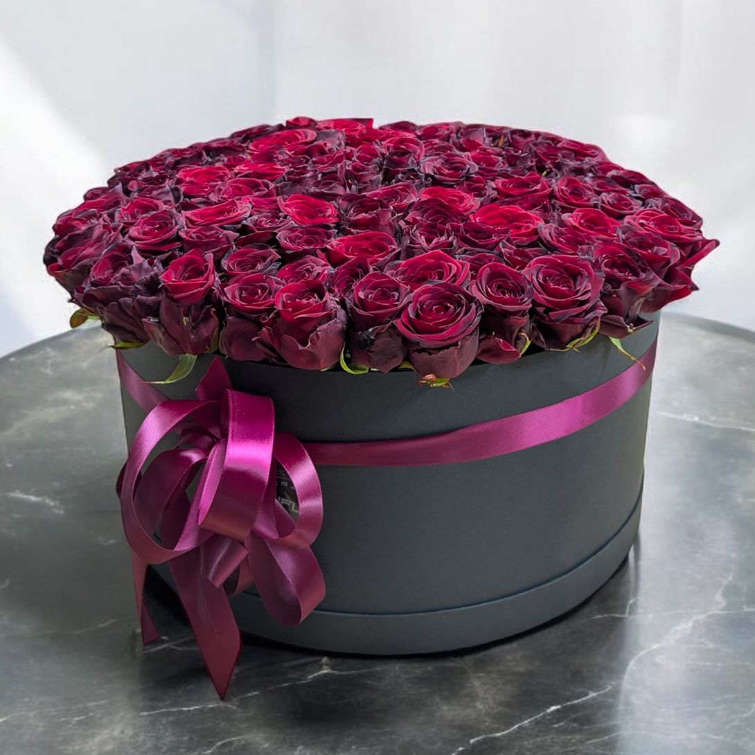 101 red roses in a box, Cartagena
