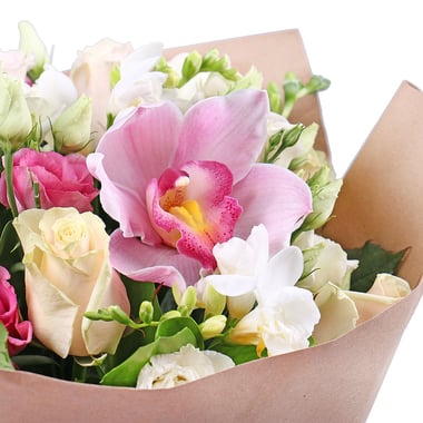 Букет цветов Нежный подарок Ровиго