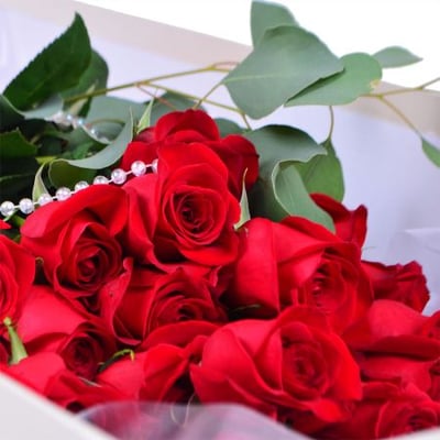 Roses in a box Simferopol