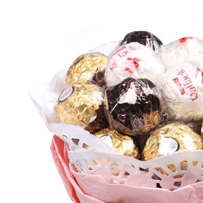 Букет из шоколадных конфет + роза в подарок Донецк