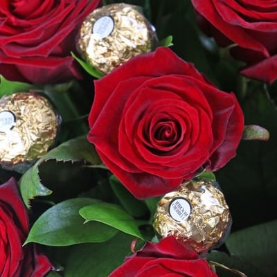 Идеальное предложение 11 бордовых роз Красноград