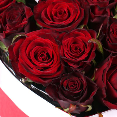 Сердце из роз в коробке Ереван