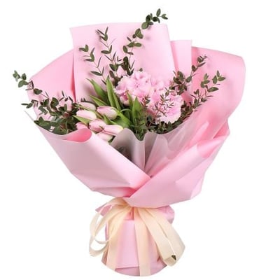 Розовая гортензия и тюльпаны Караганда