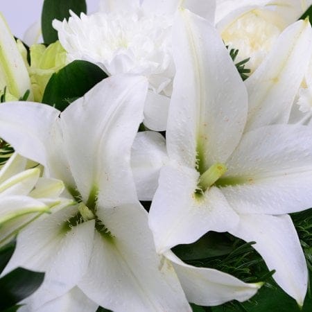 Ритуальна композиція з живих квітів №  6 0 грн
