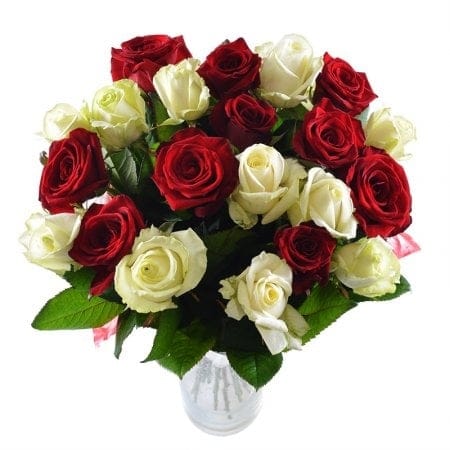 Белые и красные розы 241 €