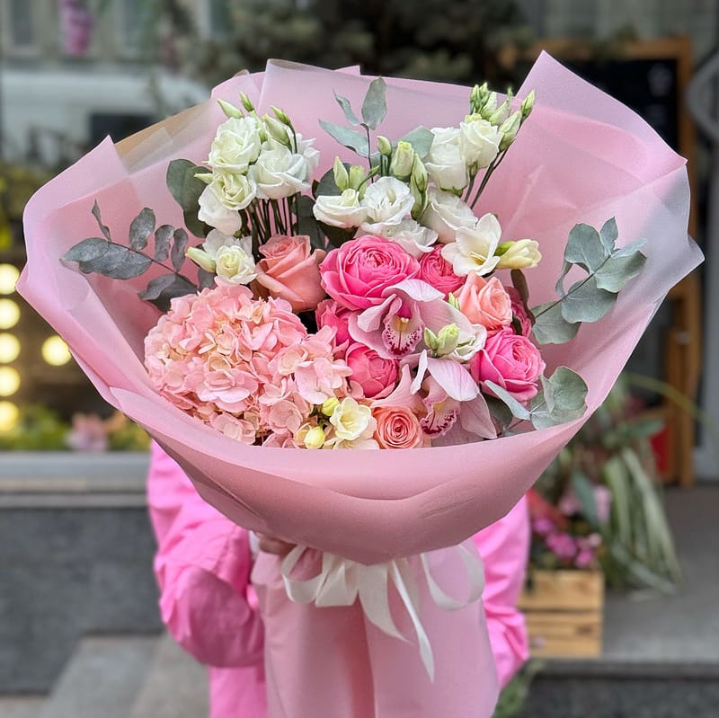 Нежный розовый букет 3920 грн