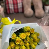 25 yellow roses - Lampman